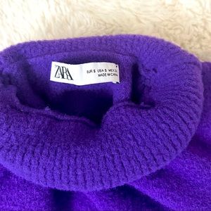 ZARA • small soft sweater • would fit best on xs or small •